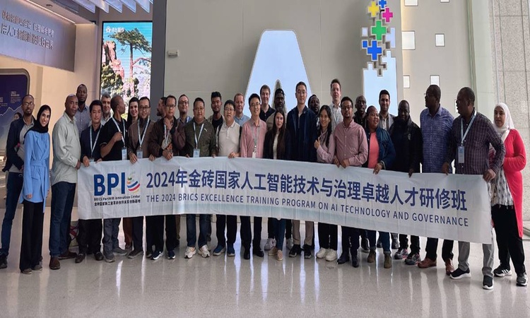 Establishing a BRICS Scholarship Program to Train Talents and Deepen Cooperation