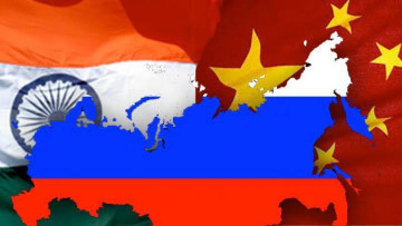 بازتعریف بازار جهانی انرژی با شکل‌گیری مثلث روسیه، چین و هند